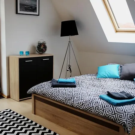 Phoebe 13 Old Town *