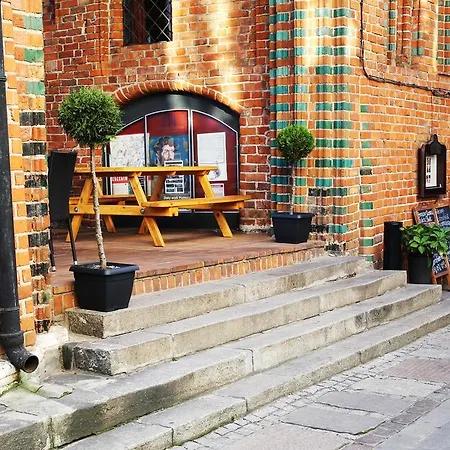 Phoebe 13 Old Town Szczecin