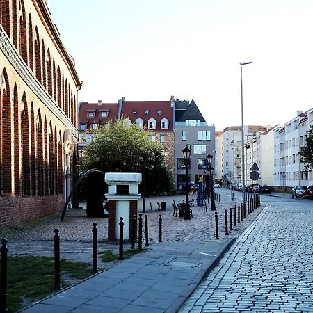 Phoebe 13 Old Town *