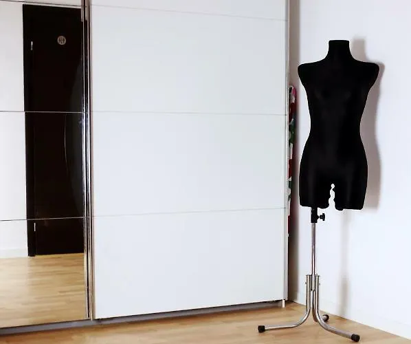 Phoebe 13 Old Town *